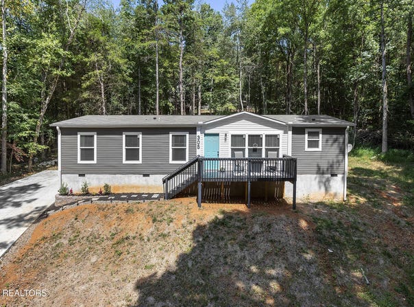 305 Willow Drive, Kingston, TN 37763