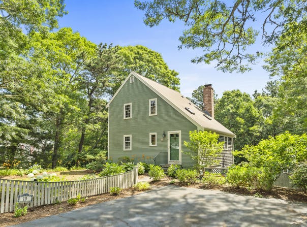 10 Devonshire Lane, South Dennis, MA 02660