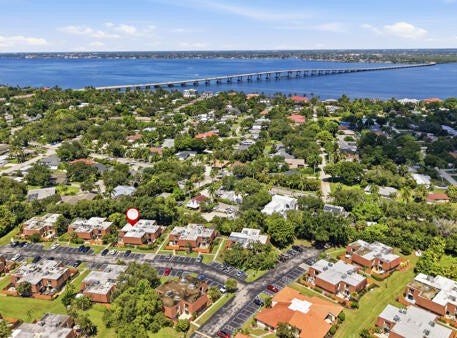 1438 Park Shore Circle, Fort Myers, FL 33901