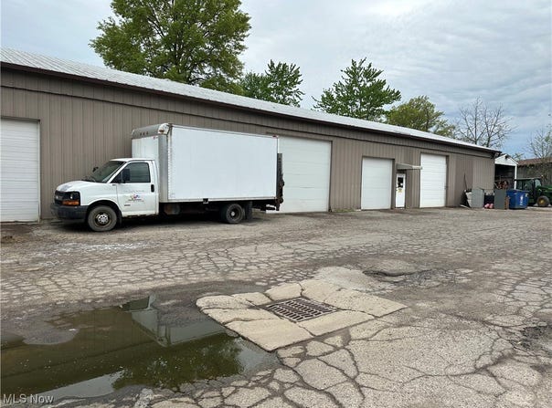 1843 Middle Avenue, Elyria, OH 44035