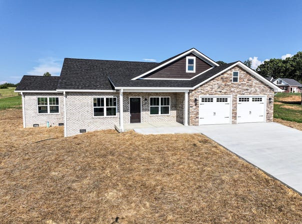 71 Clear Mountain Trail, Greeneville, TN 37745