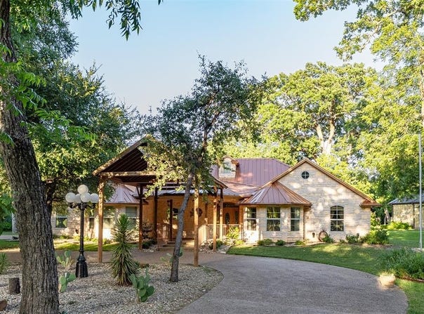 1465 Waters Edge Lane, Glen Rose, TX 76043