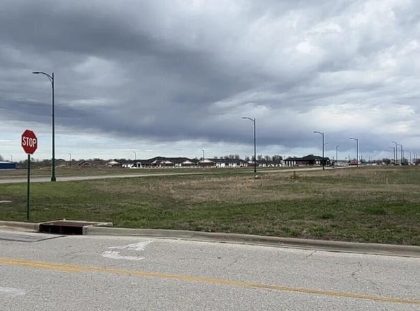 W George E Phelps Boulevard, Carthage, MO 64836