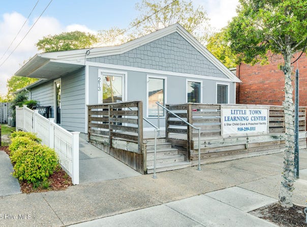 213 S Wright Street, Burgaw, NC 28425