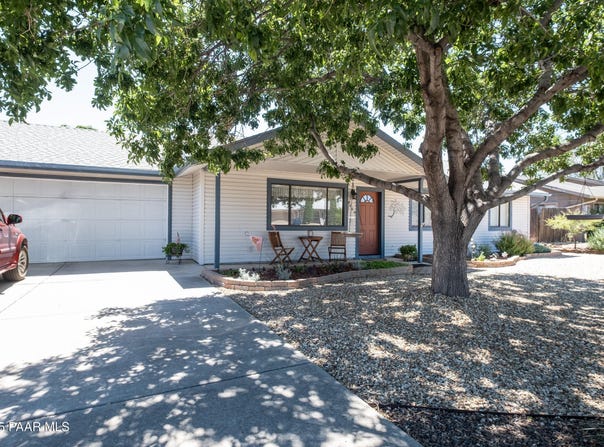 8469 E Sommer Drive, Prescott Valley, AZ 86314