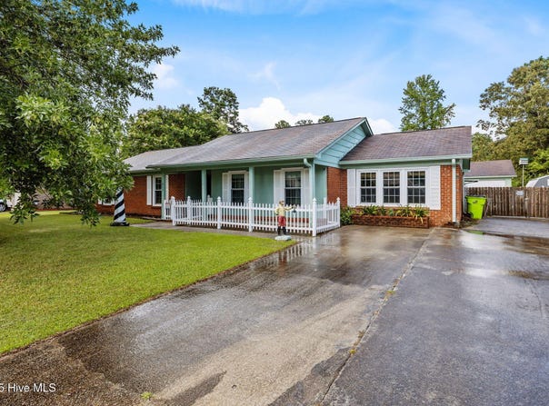 913 Colony Drive, New Bern, NC 28562