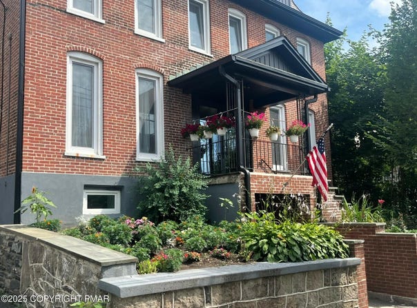 255 Washington Street, East Stroudsburg, PA 18301