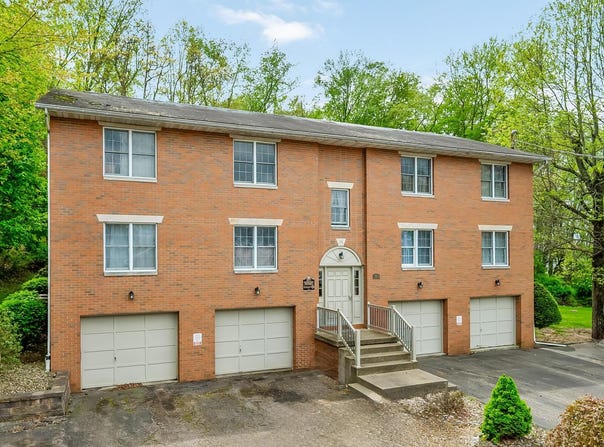 1399 Pleasant Valley Drive, Coshocton, OH 43812