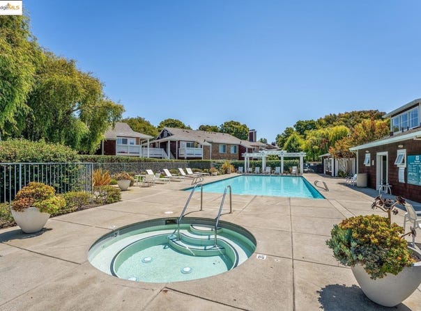 92 Marina Lakes DR, Richmond, CA 94804