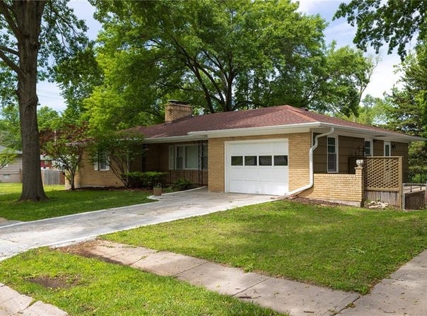 12800 E 49th Street S, Independence, MO 64055
