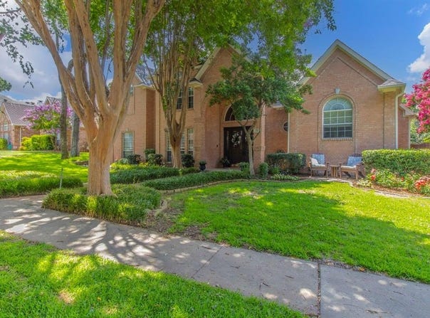 121 Trailwood Lane, Coppell, TX 75019