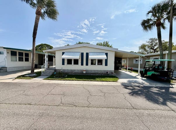 659 Poinsettia Dr, Largo, FL 33770