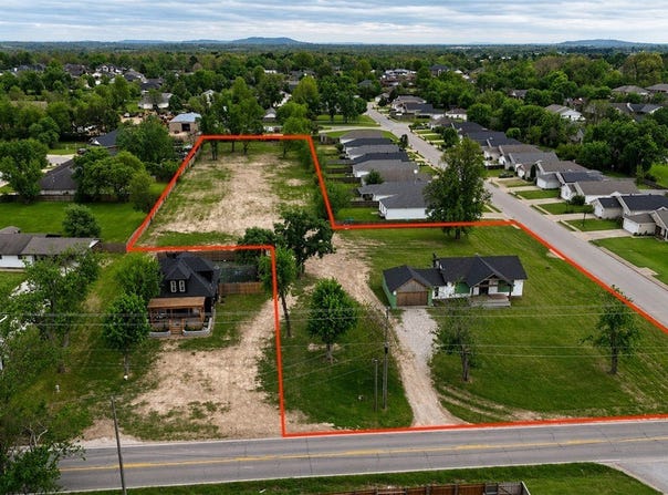 904 & 906 E New Hope Road, Rogers, AR 72758