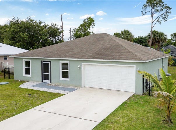 482 NW Fairfax Avenue, Port Saint Lucie, FL 34983