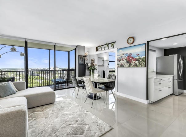 20335 W Country Club, Aventura, FL 33180