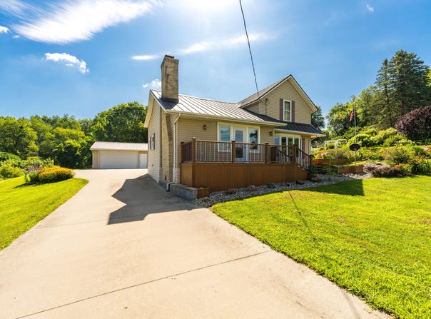 7929 S M 43  HWY, Delton, MI 49046