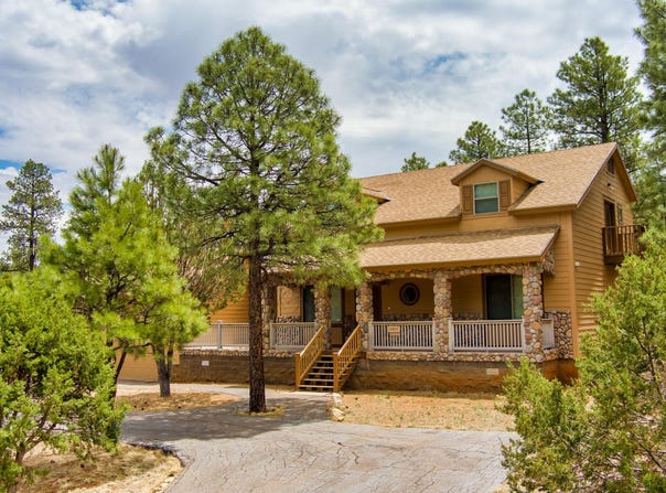 2937 Ransack Road, Overgaard, AZ 85933