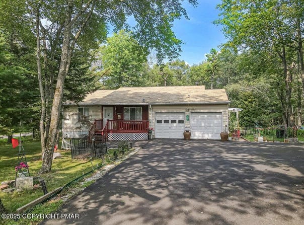 6298 Laurel Road, Pocono Summit, PA 18346