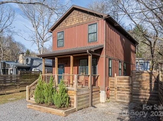 704 Azalea Avenue, Black Mountain, NC 28711