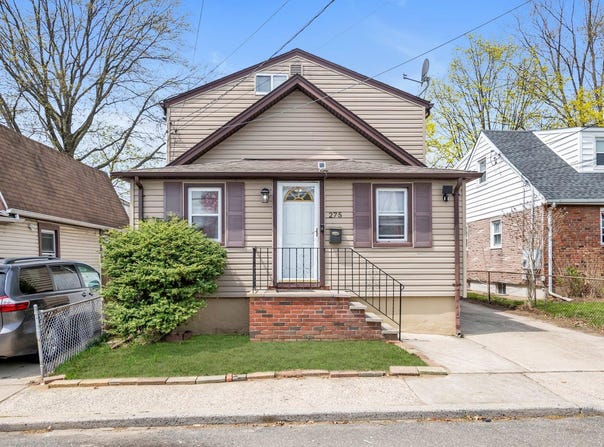 275 Waldorf Avenue, Elmont, NY 11003