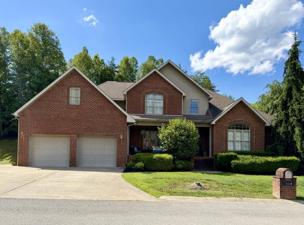 104 Easy Street, Staffordsville, KY 41256