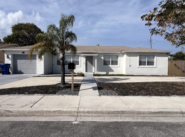 111 W Confidential Street, Riviera Beach, FL 33404
