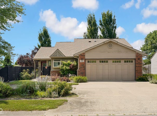 1481 Wrenwood Drive, Columbus, IN 47201