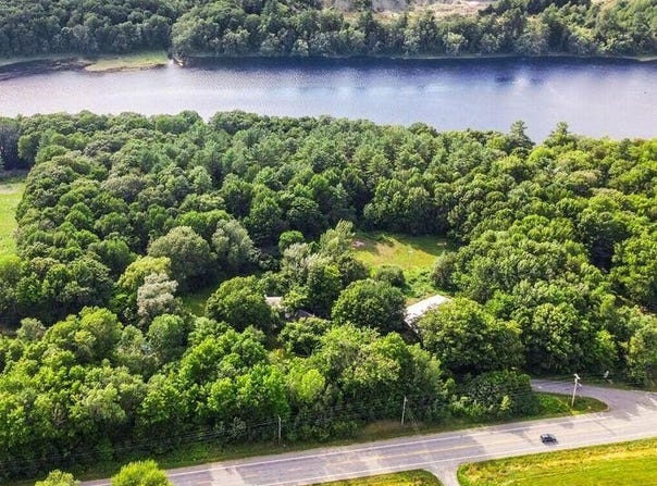 98 Burleigh Road, Vassalboro, ME 04989