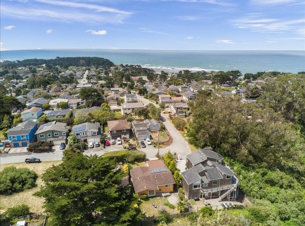 807 Tierra Alta ST, MOSS BEACH, CA 94038