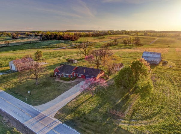 813 S Dade 251, Ash Grove, MO 65604
