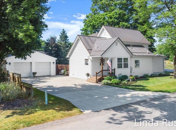 184 Parsonage Street, Saranac, MI 48881