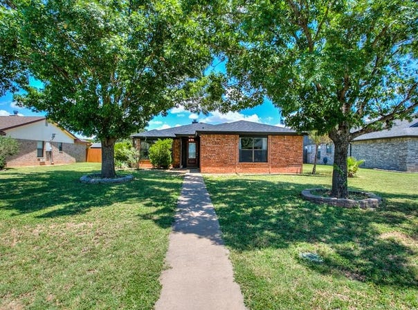 1106 Gregory Dr, San Angelo, TX 76905