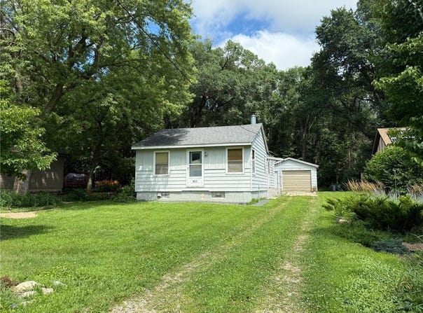 1906 6th Avenue NW, Austin, MN 55912