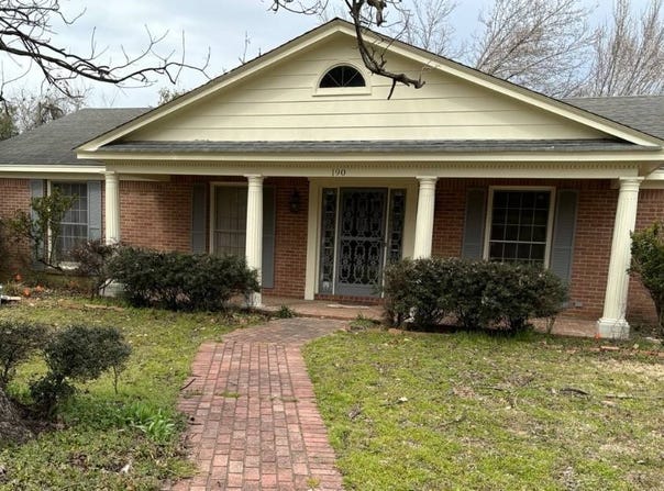 190 West Cypress St, Charleston, MS 38921
