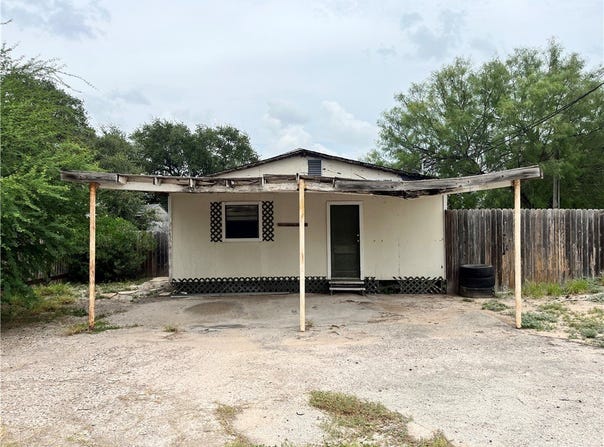 601 S Norton Street, Freer, TX 78357