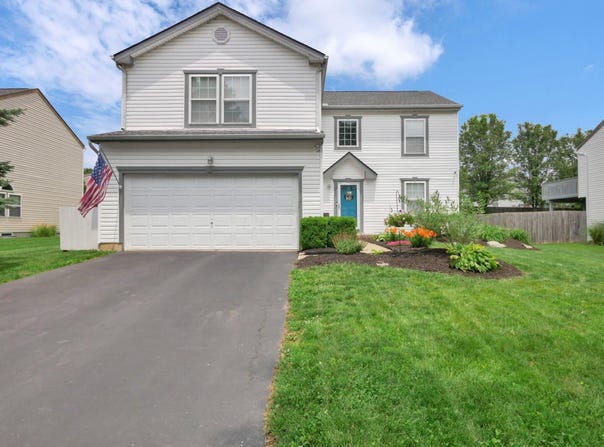 229 Victorian Drive, Commercial Point, OH 43116
