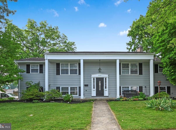 2101 MAYFRED LANE, CAMP HILL, PA 17011