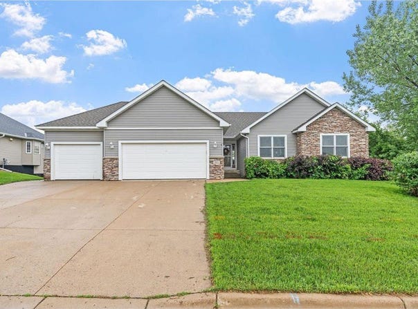 301 7th Street S, Montrose, MN 55363