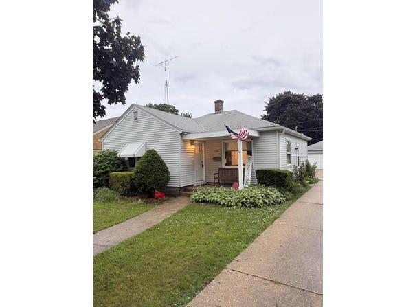 7531 25th Ave, Kenosha, WI 53143