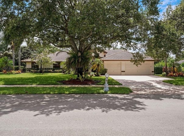 4150 SW 106th Ter, Davie, FL 33328