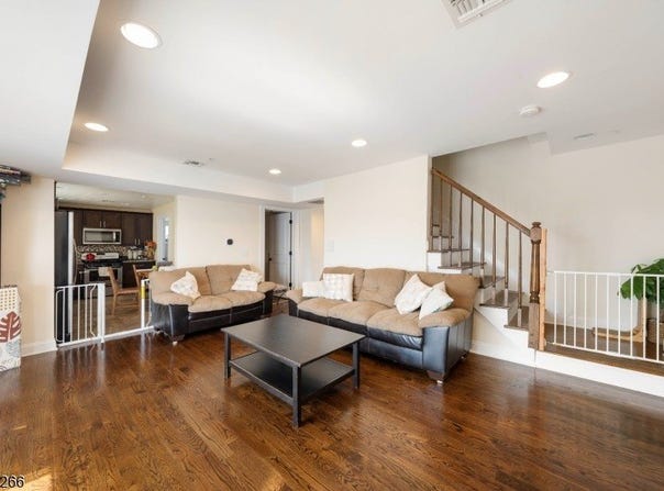 307 E Elizabeth Ave, Linden City, NJ 07036-3159