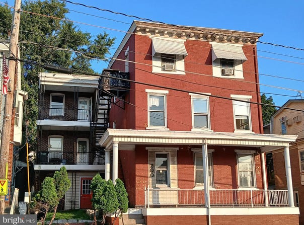 200 E MAIN STREET, SCHUYLKILL HAVEN, PA 17972