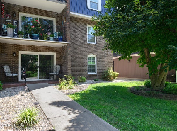 103 Freeman Green Dr, Elizabethtown, KY 42701