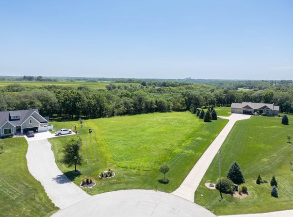 4922 Cedar Lane, Winterset, IA 50273