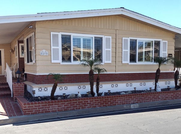 27 Tahquitz Drive, Camarillo, CA 93012