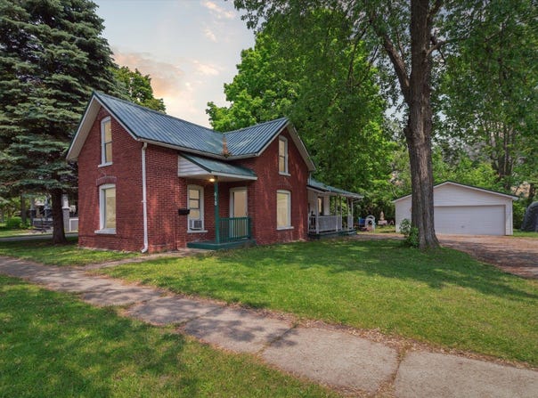 618 N River Avenue, Alma, MI 48801