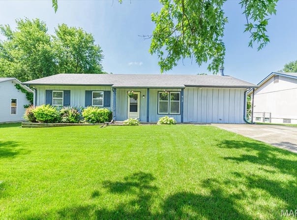 912 Warren Avenue, Warrenton, MO 63383