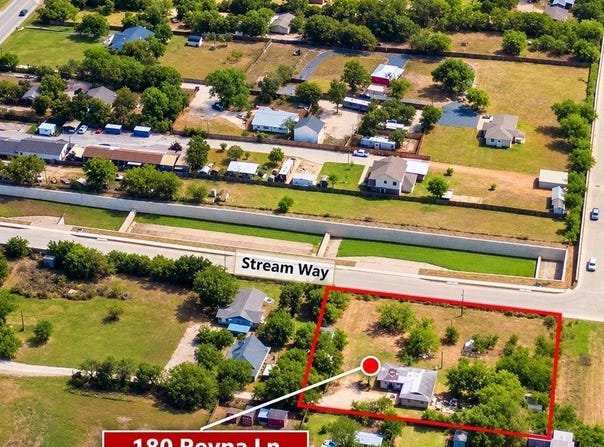 180 Reyna Ln, Buda, TX 78610