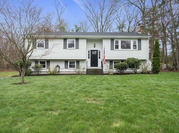 5 Samson Rd, Foxboro, MA 02035