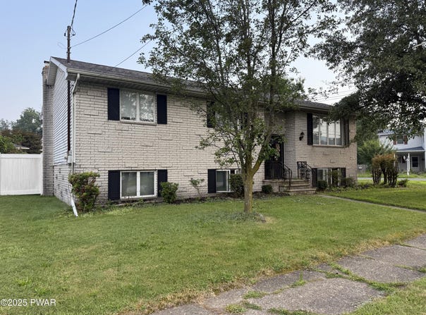 188 Drakes Lane, Old Forge, PA 18518